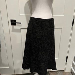 Ann Taylor Black/Gray Paisley Bottom Ruffle Wool Blend Size 4